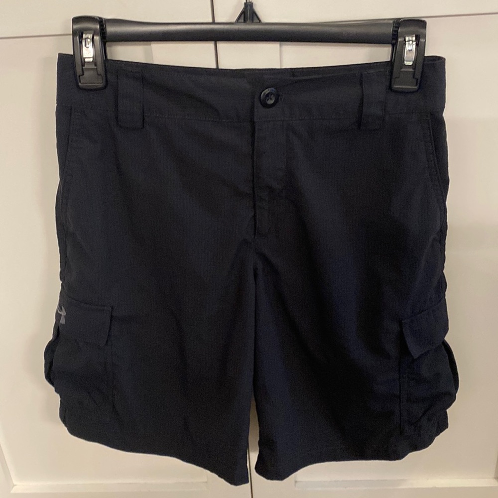 Under Armour Youth Large Loose Fit Black Cargo Shorts Adjustable Waist